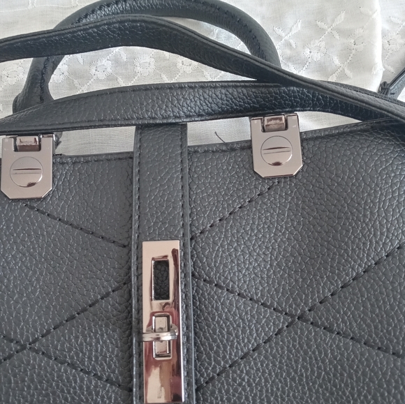 Valerie Stevens mini black pocketbook also with a long strap. - Picture 2 of 8